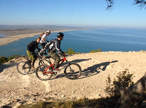 Aude, Narbonne, Carcassonne, Corbières-Minervois, Fleury, Saint Pierre, Grand Narbonne, Gruissan, La Domitienne, Leucate, Narbonne Plage, Port-la-Nouvelle, séjour tourisme, guide touristique, activités sportives, activités nautiques, plage, découvrir, restaurant, où manger, bien manger, que faire à, les grands buffets, location, camping, chez pierrot, cap leucate, compétitions, tournoi, loisir, restauration, événement, spectacle, monument, via domitia, histoire, la cité de Carcassonne, canal du midi, canal de la robine, La clape, pissevache, randonnée, port, espace balnéoludique, narbonne arena, L'Espace de Liberté, les Halles, Narbo via